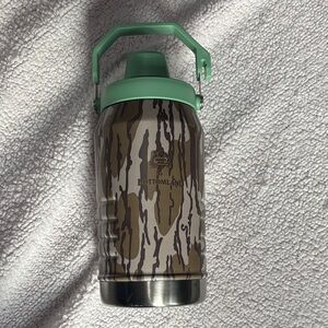 Stanley x bottomlands| Camo Bottle with Mint Green Handle